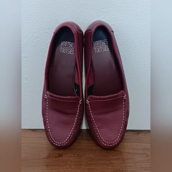 Mootsies Tootsies Womens Loafers 9M